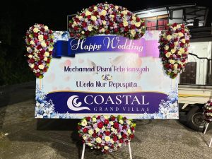 Karangan Bunga Happy Wedding Kediri – 4 Titik Bunga jombang